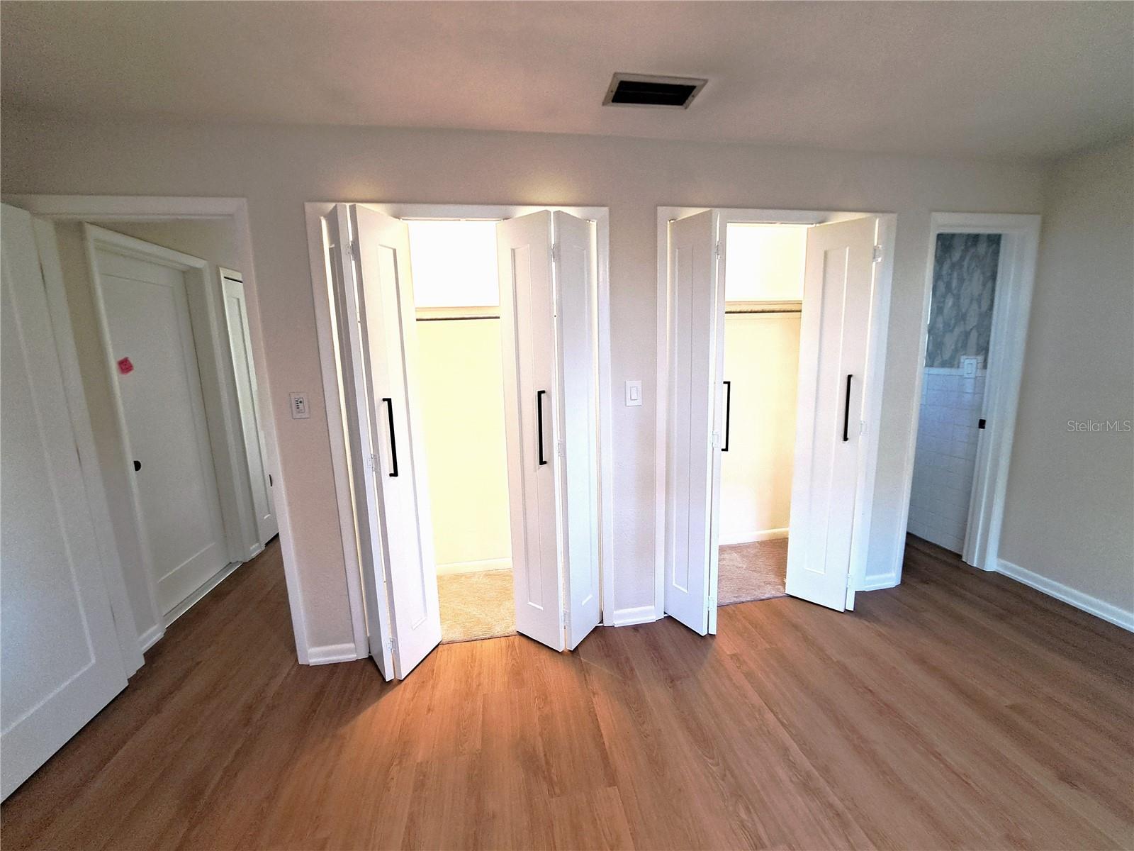 Image 25 of 52 For 1730 Oneco Avenue