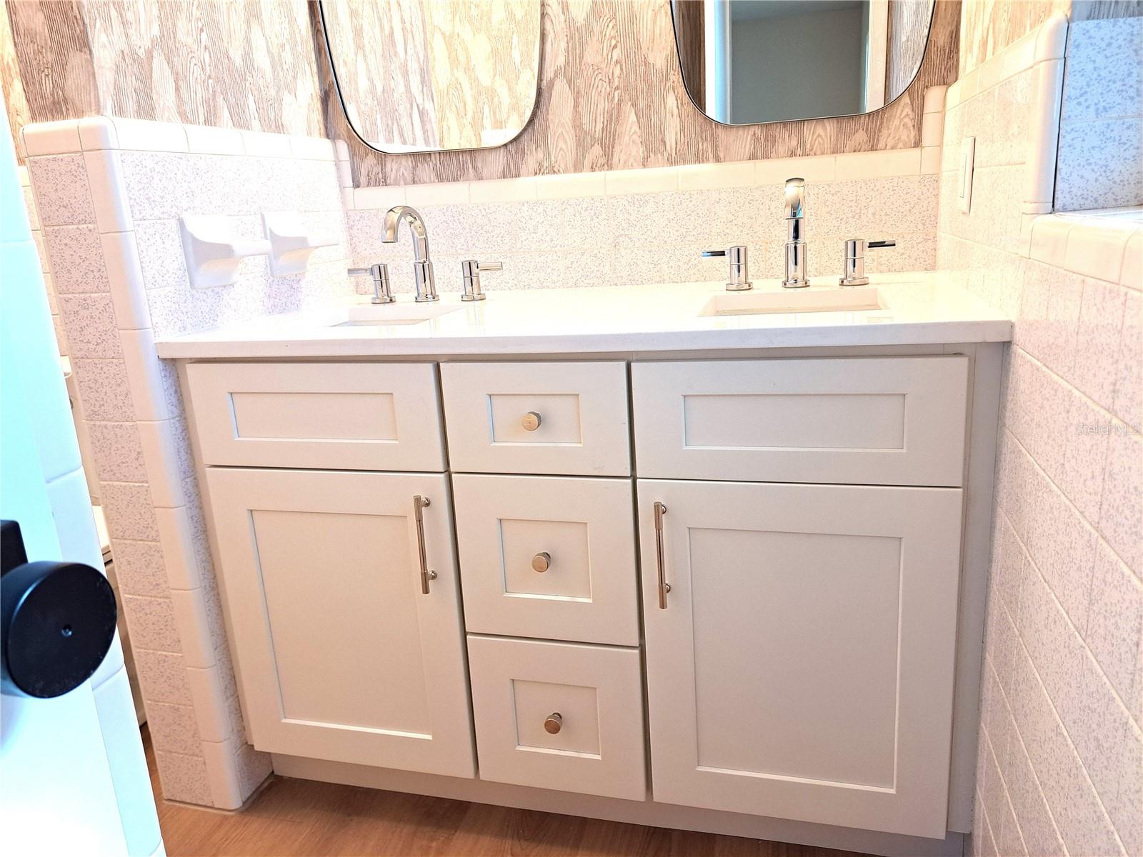 Image 26 of 52 For 1730 Oneco Avenue