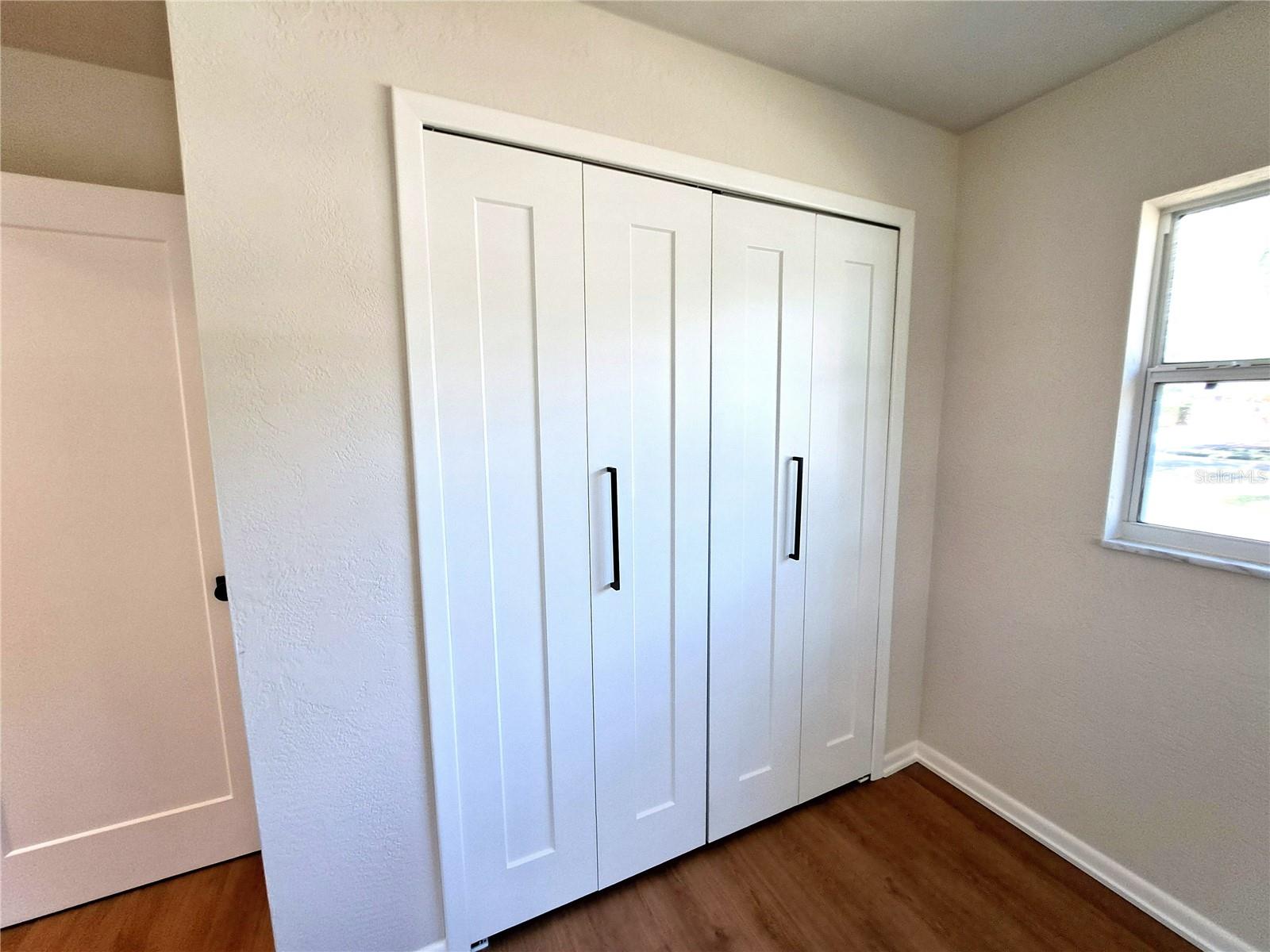 Image 33 of 52 For 1730 Oneco Avenue