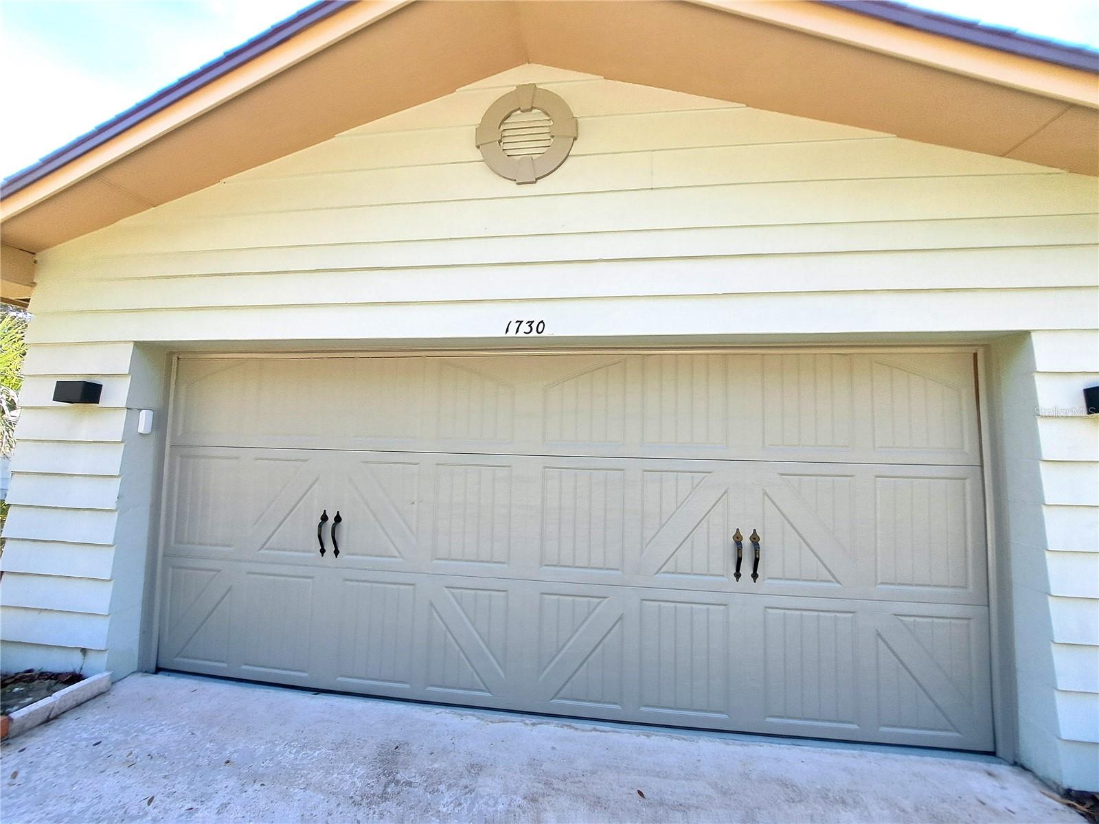 Image 4 of 52 For 1730 Oneco Avenue