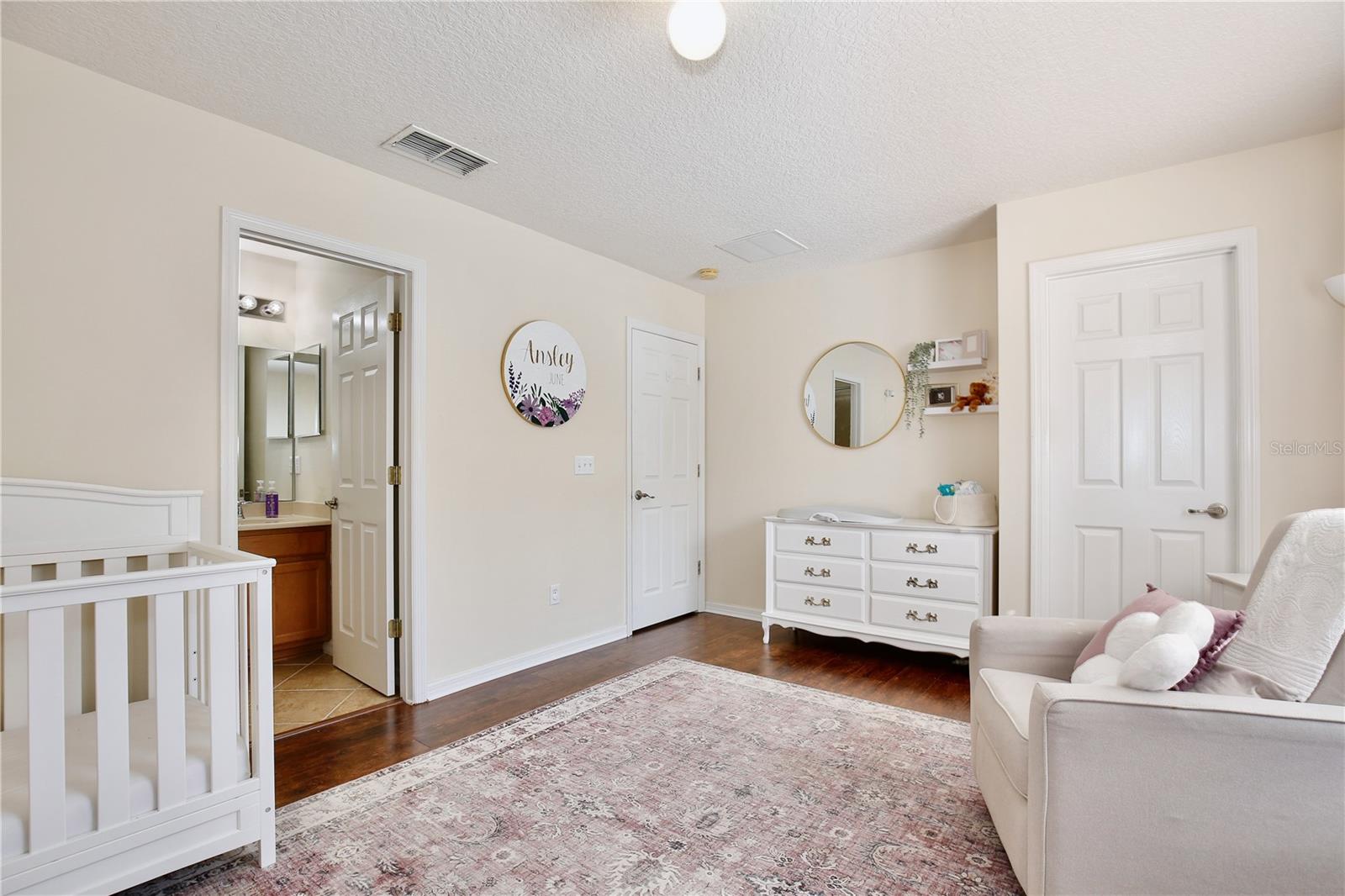 Image 19 of 23 For 3858 Shaftbury Place