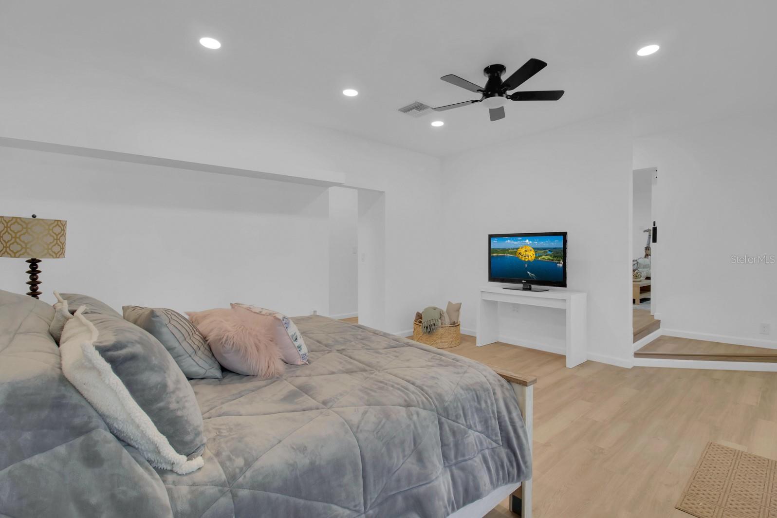 Image 10 of 14 For 245 George Avenue