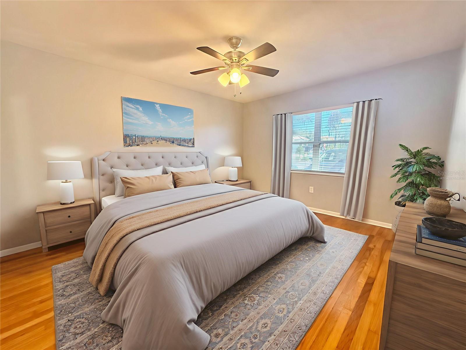 Image 4 of 14 For 1043 Thornton Avenue