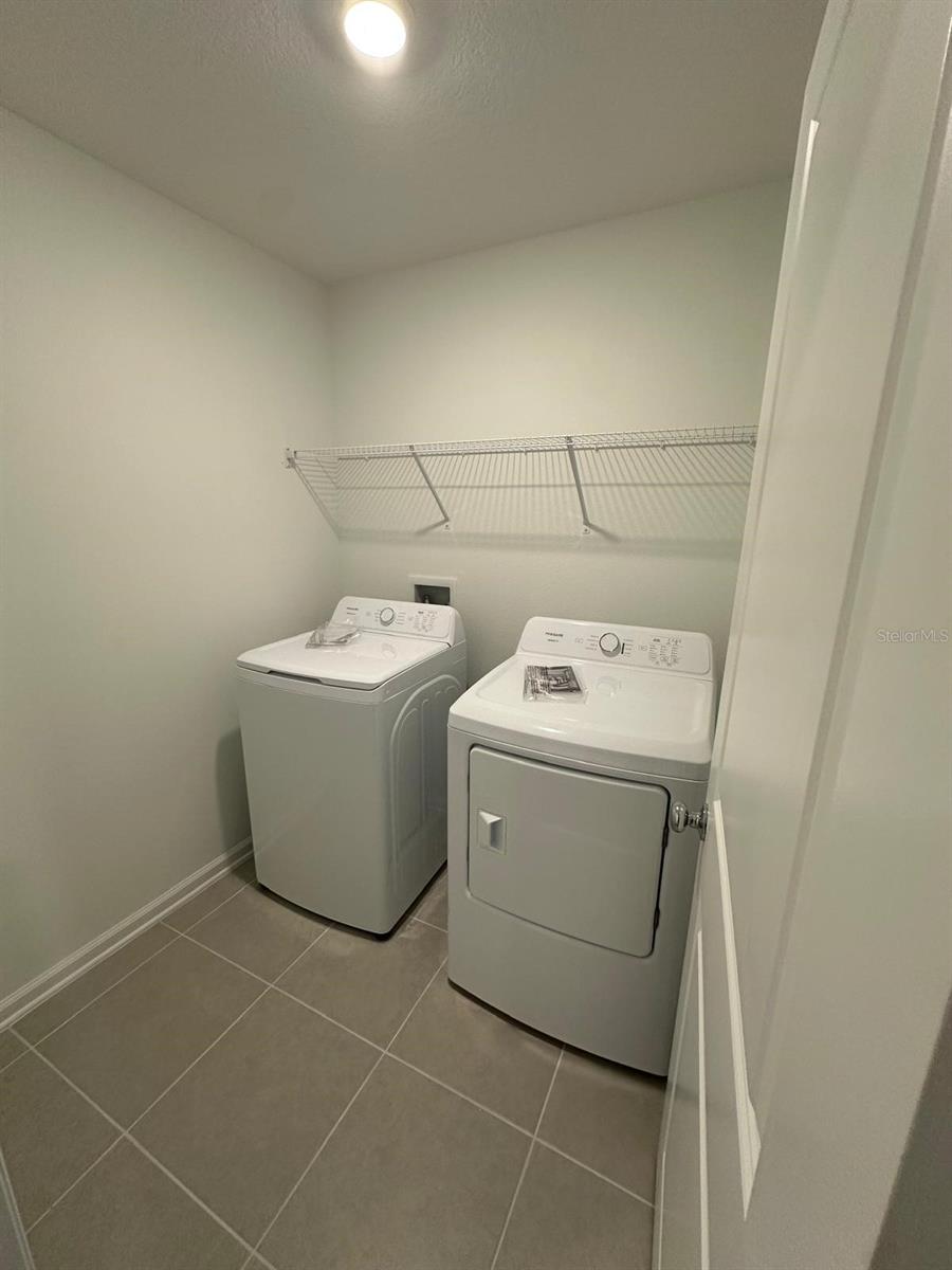 Image 17 of 25 For 3682 Hardman Dr