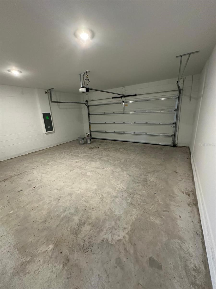 Image 23 of 25 For 3682 Hardman Dr