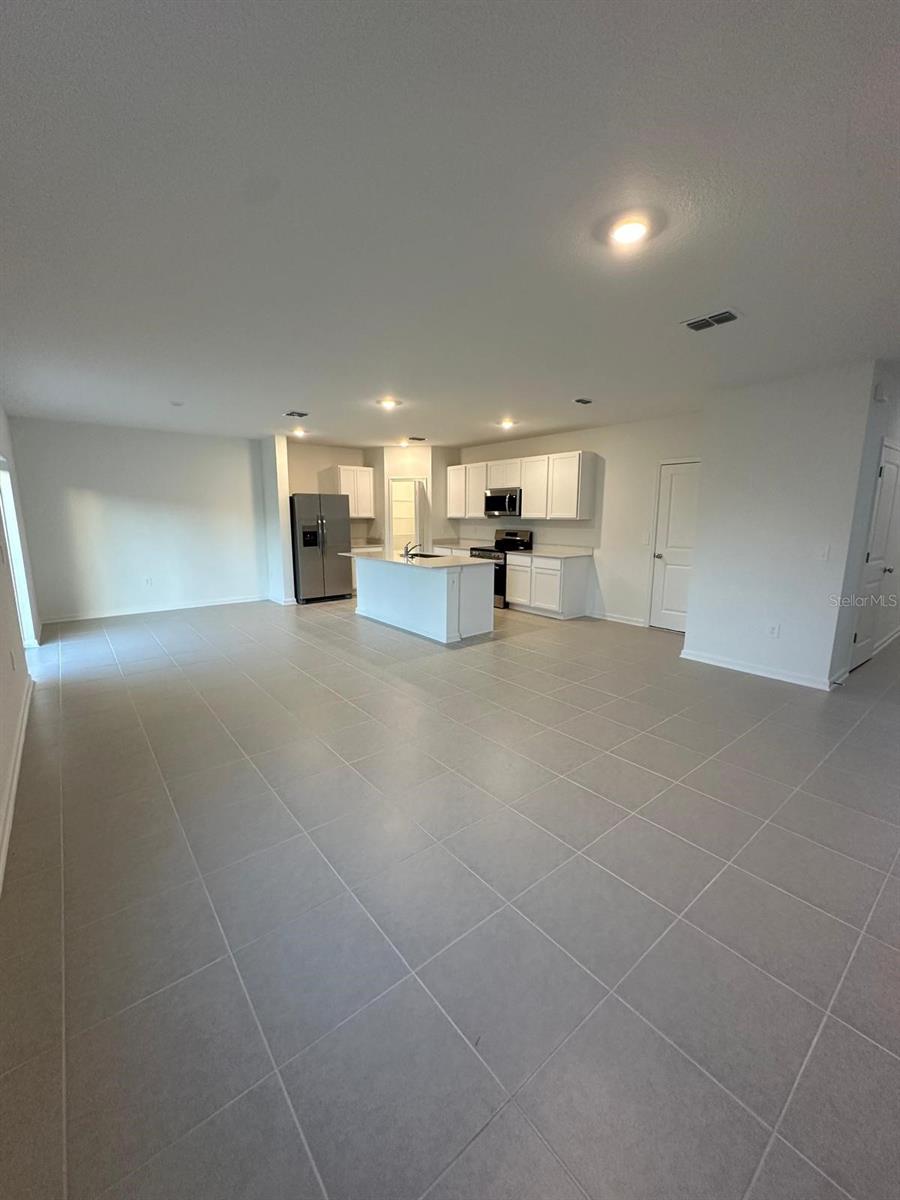 Image 7 of 25 For 3682 Hardman Dr