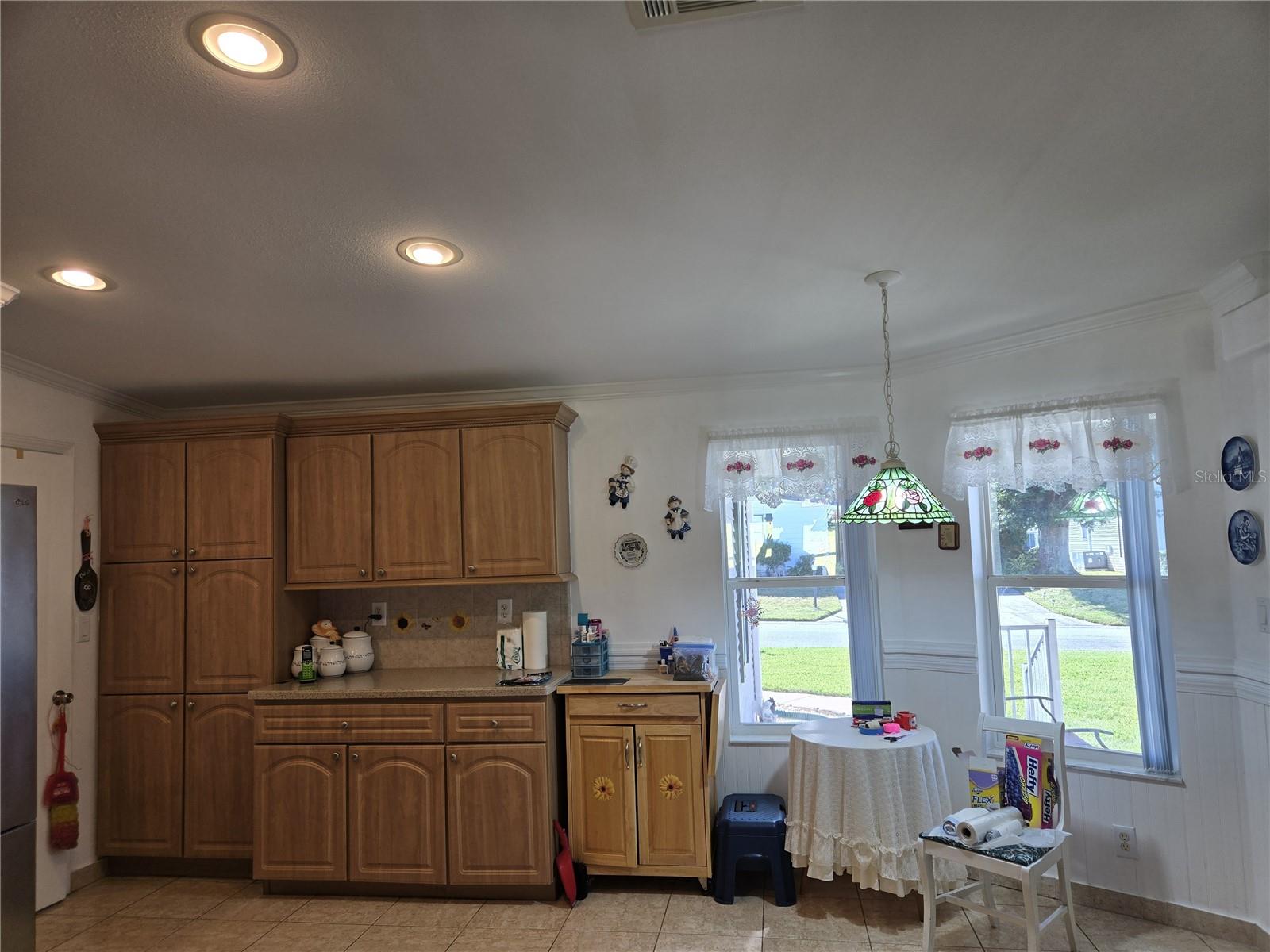 Image 10 of 39 For 3653 Parway Road 1169