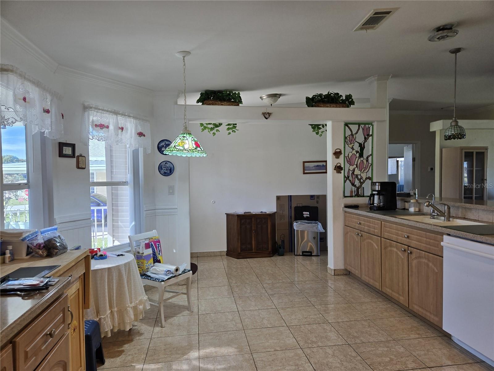 Image 11 of 39 For 3653 Parway Road 1169