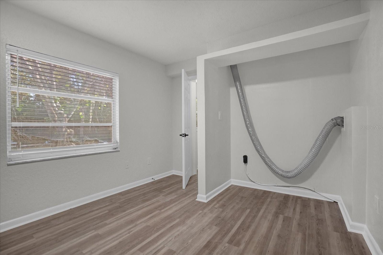 Image 13 of 34 For 32 Virginia Avenue