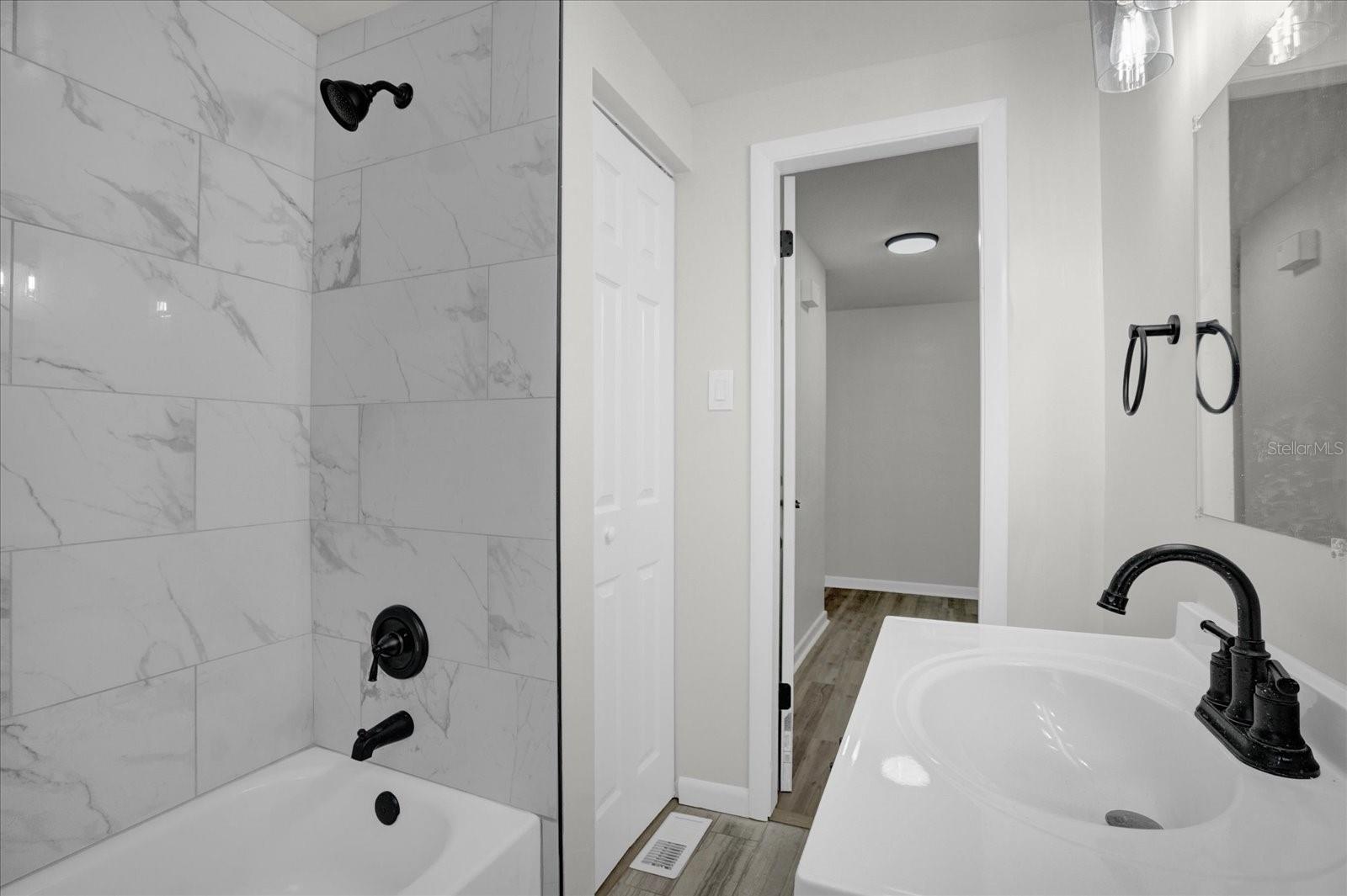 Image 20 of 34 For 32 Virginia Avenue