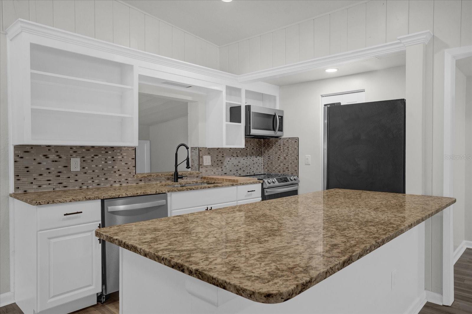 Image 7 of 34 For 32 Virginia Avenue