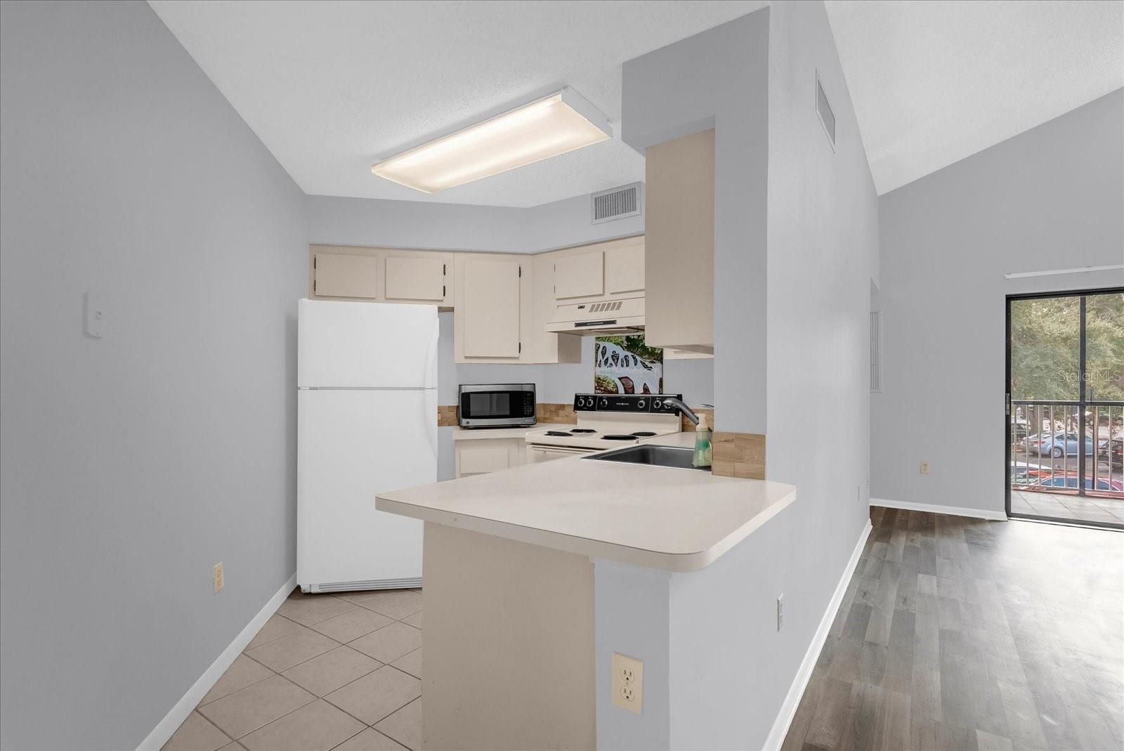 Image 10 of 28 For 3647 Atrium Drive 2