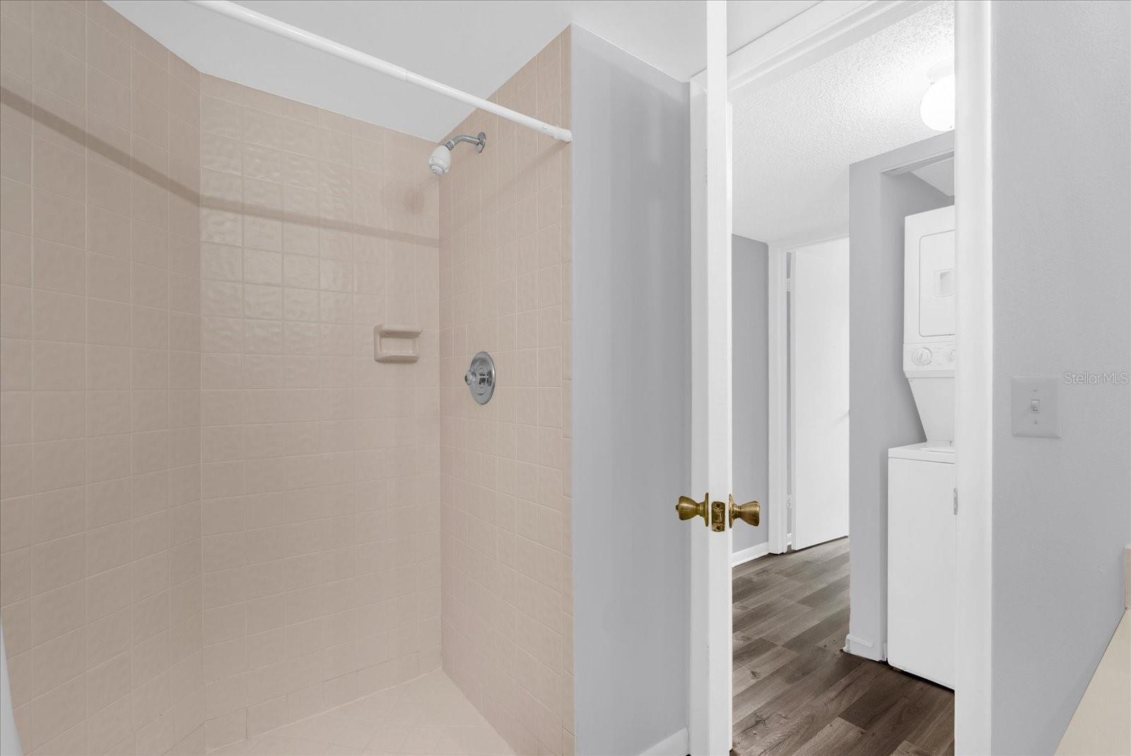 Image 17 of 28 For 3647 Atrium Drive 2