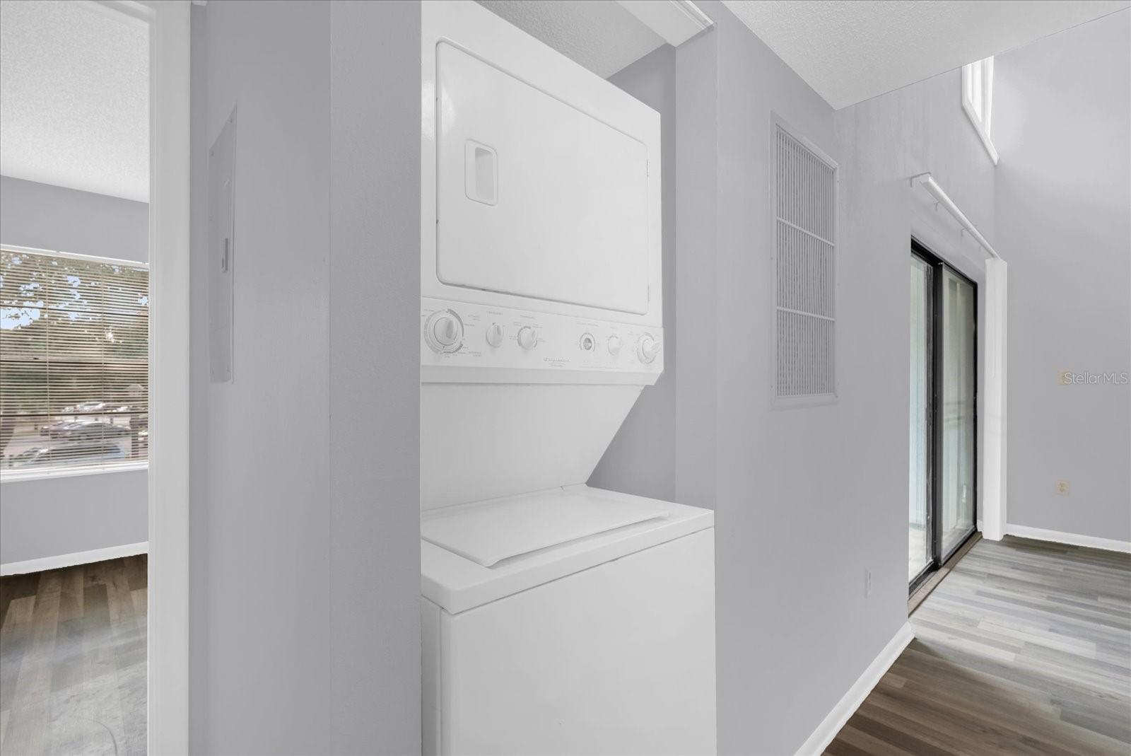 Image 18 of 28 For 3647 Atrium Drive 2