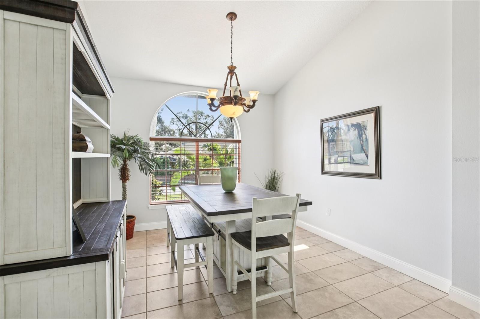 Image 11 of 46 For 2654 Crystal Circle