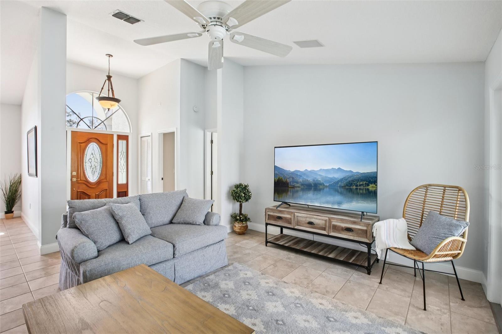 Image 2 of 46 For 2654 Crystal Circle