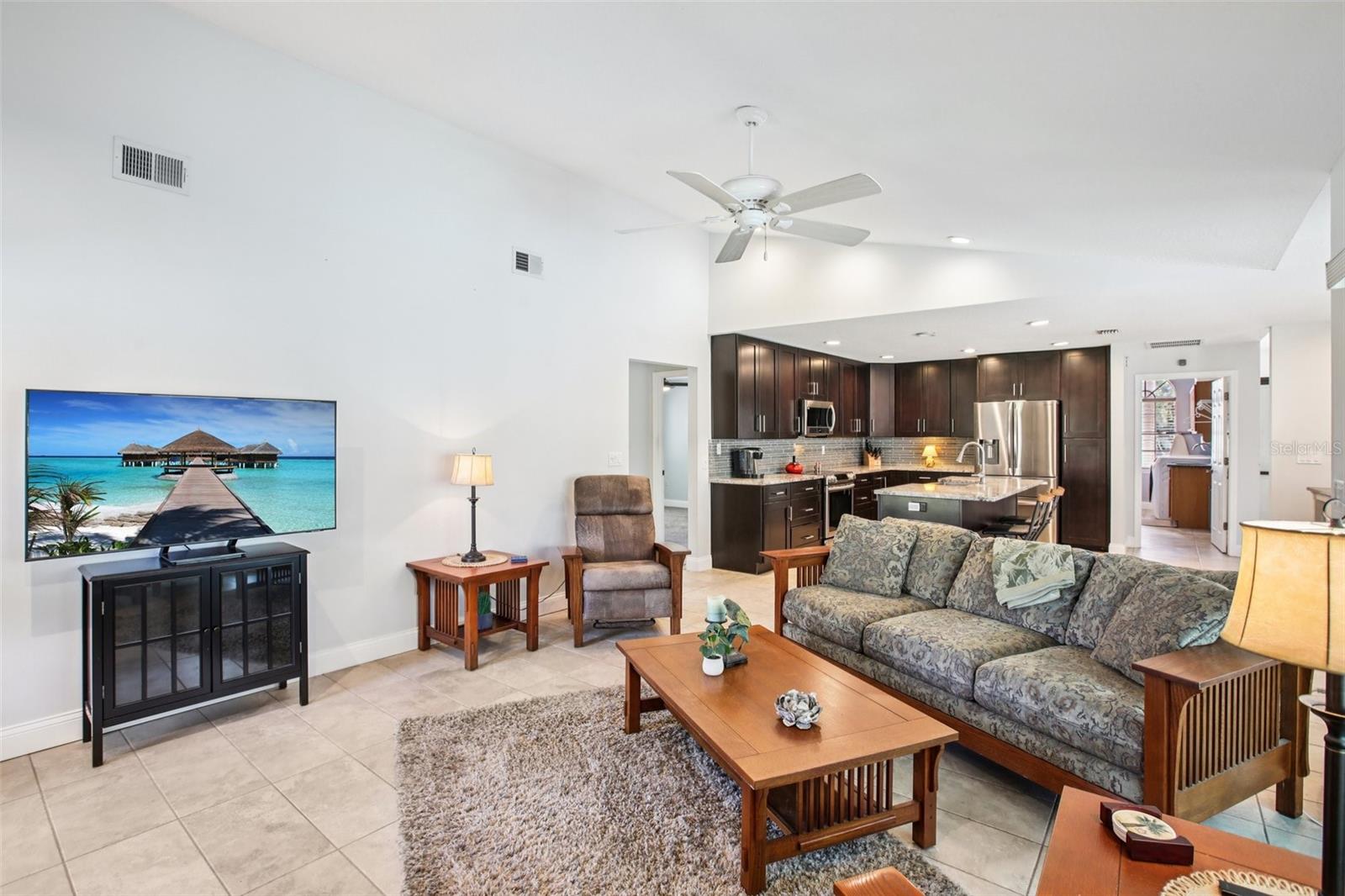 Image 22 of 46 For 2654 Crystal Circle