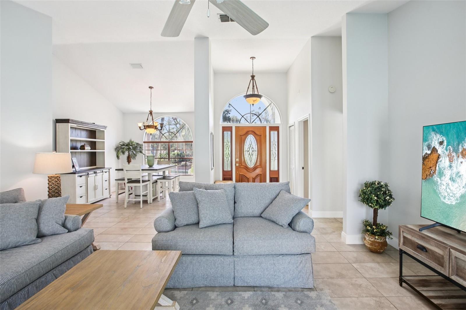 Image 9 of 46 For 2654 Crystal Circle