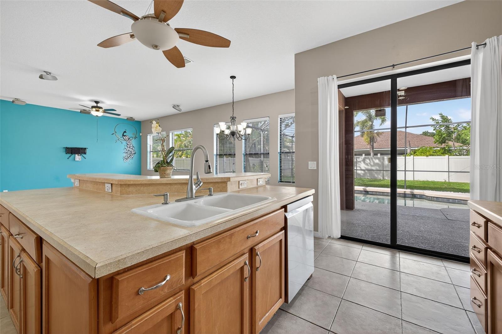 Image 6 of 24 For 7019 43rd Avenue E