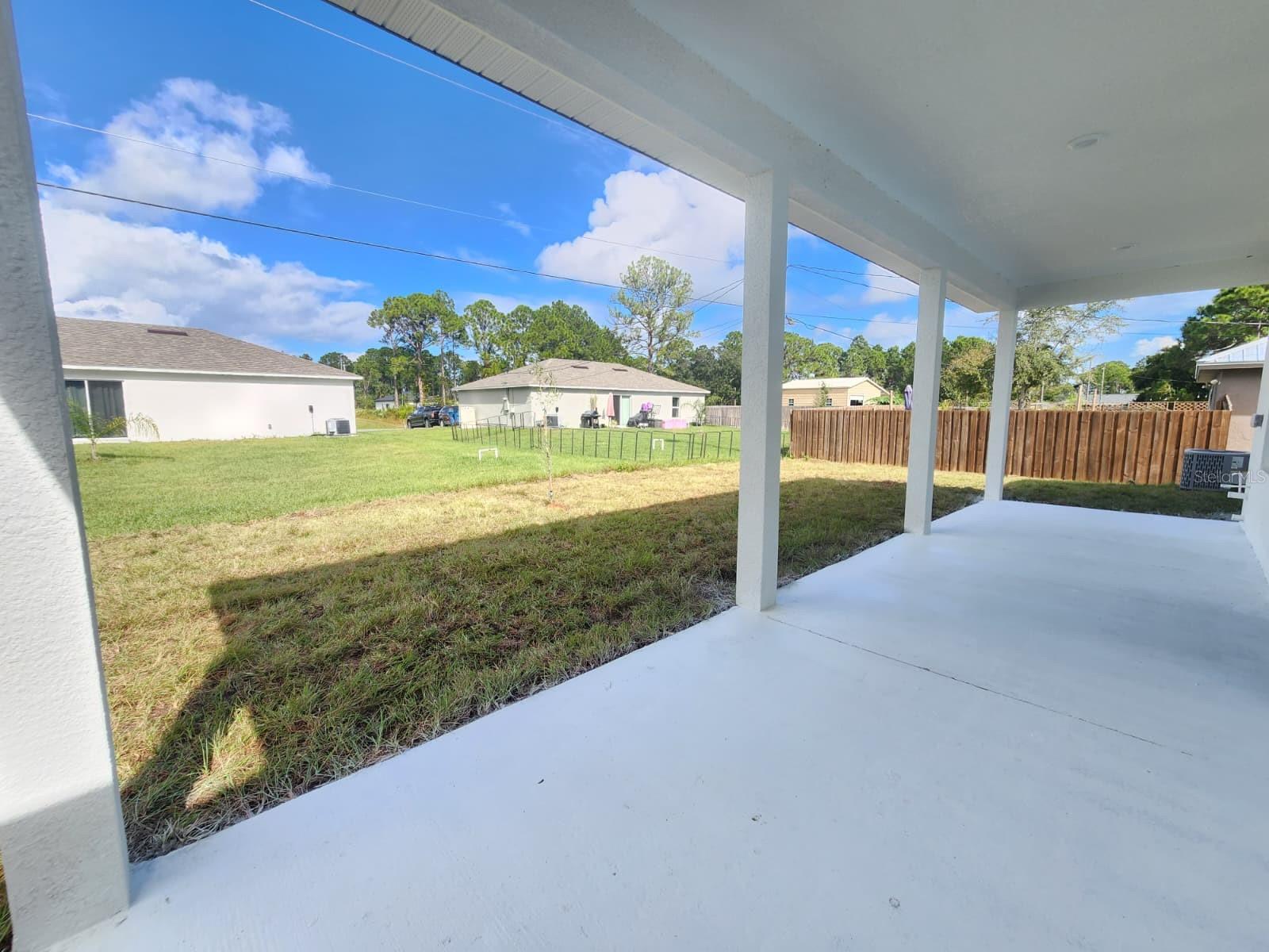 Image 27 of 46 For 627 Gagnon Street Se