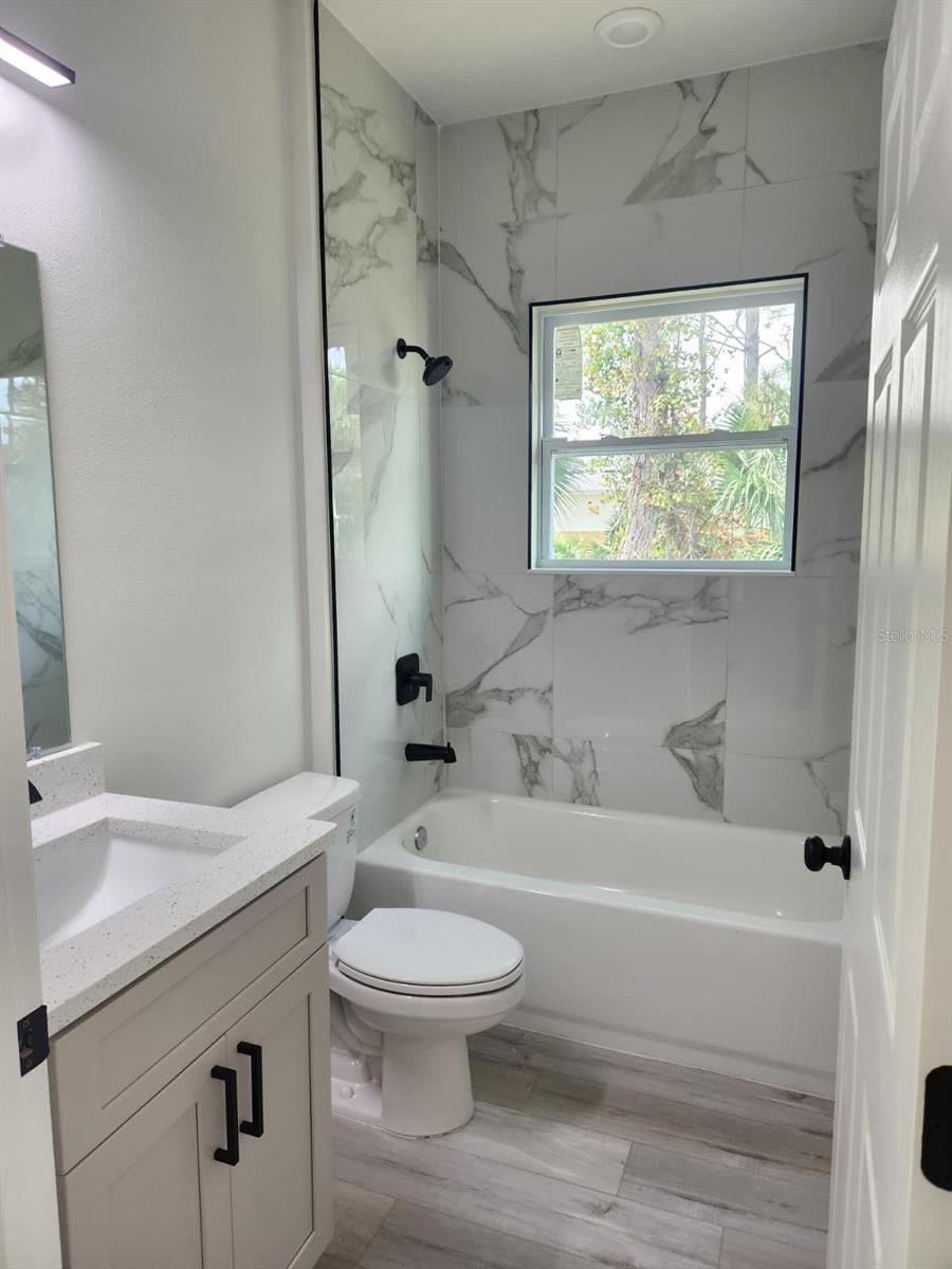 Image 42 of 46 For 627 Gagnon Street Se