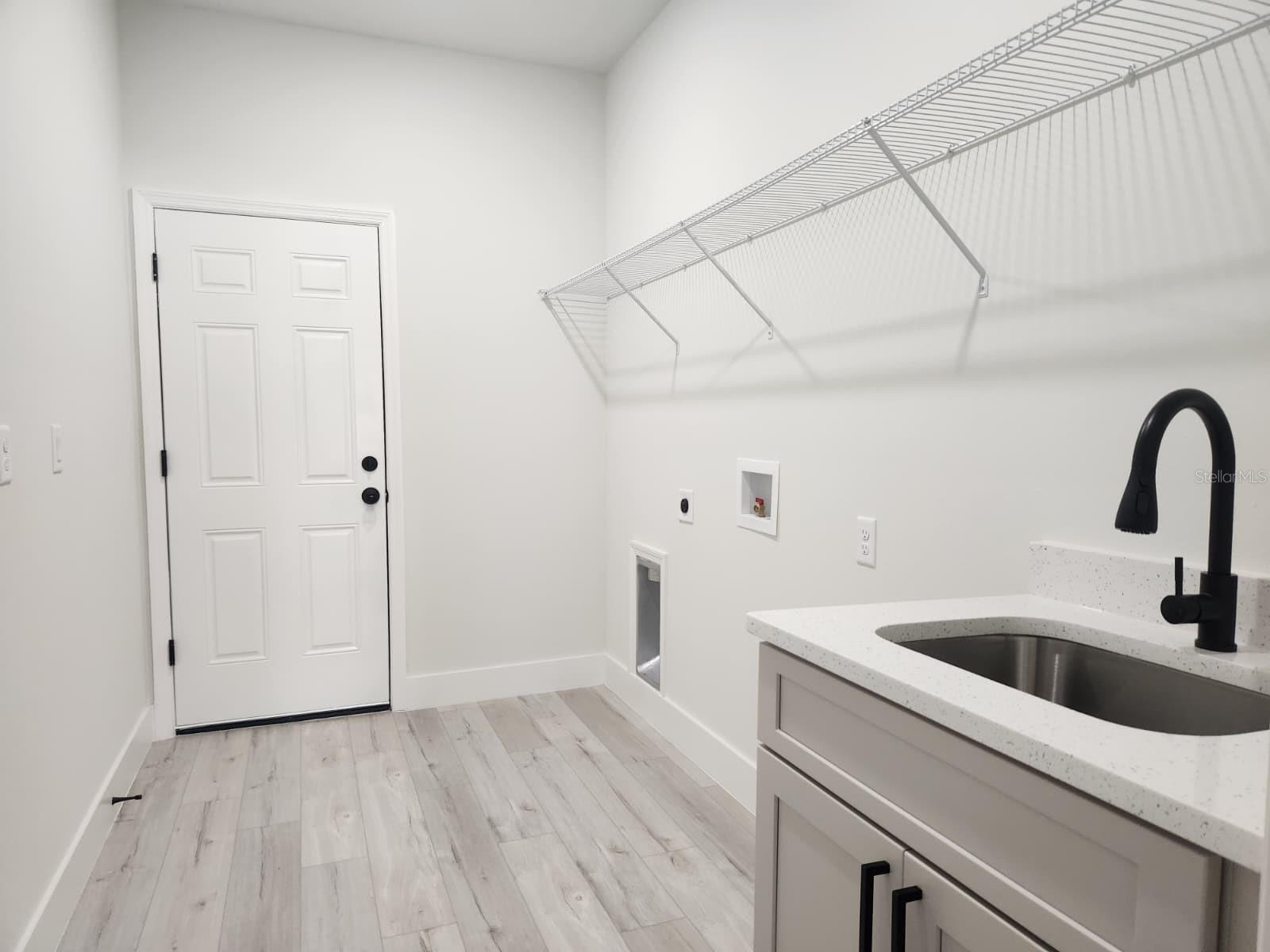 Image 46 of 46 For 627 Gagnon Street Se