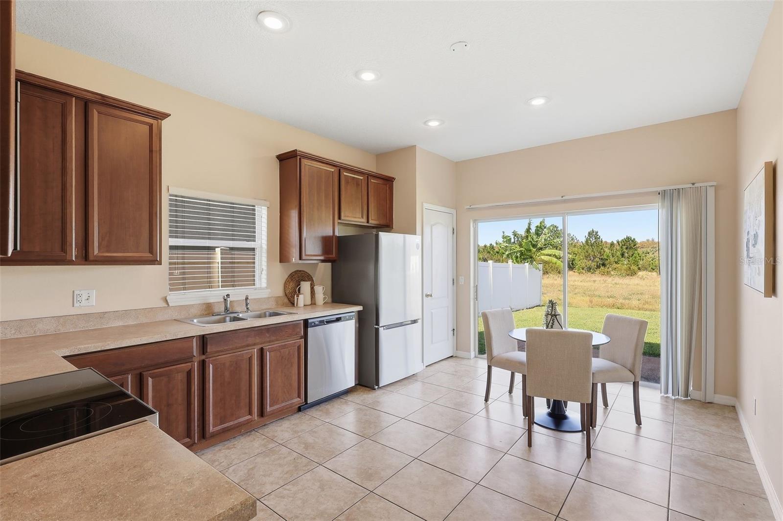 Image 15 of 52 For 2275 Victoria Falls Drive