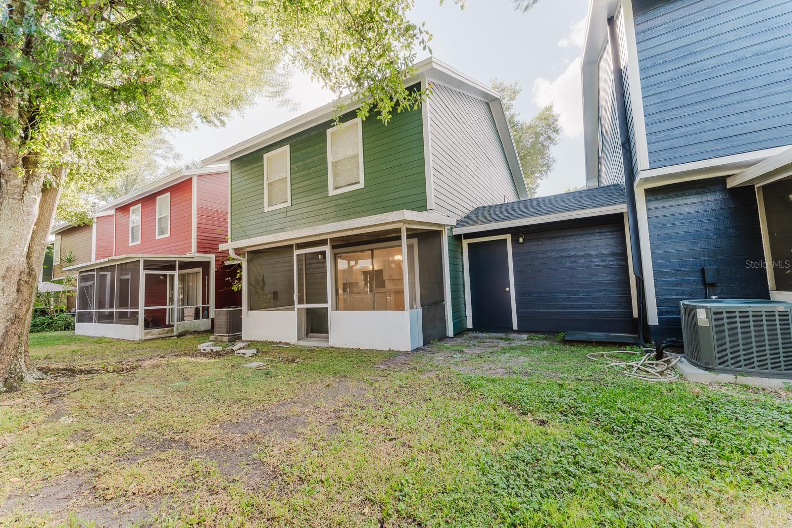 Image 16 of 26 For 5990 Scotchwood Glen 104