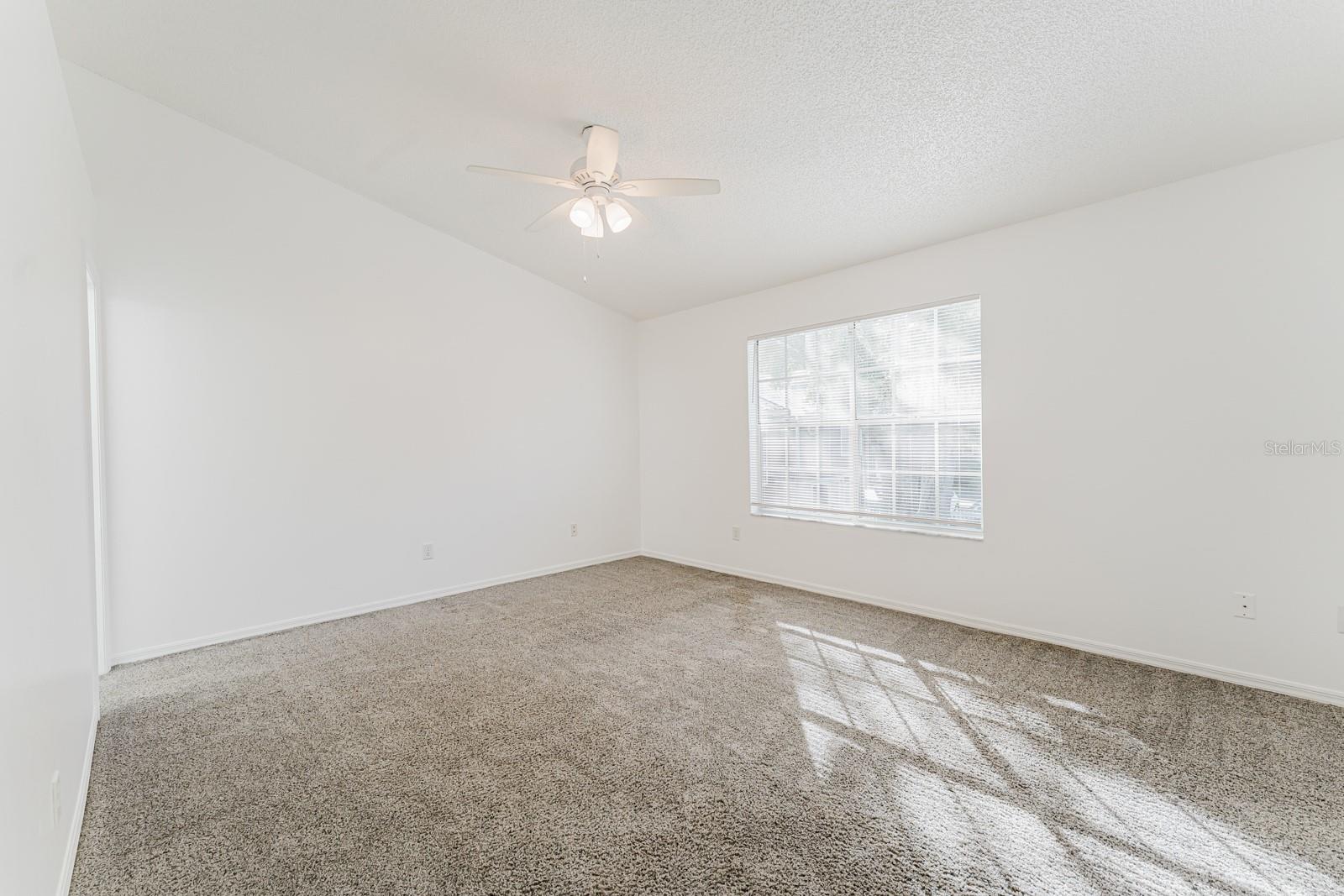 Image 19 of 26 For 5990 Scotchwood Glen 104