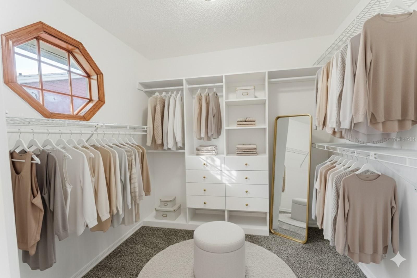 Image 20 of 26 For 5990 Scotchwood Glen 104