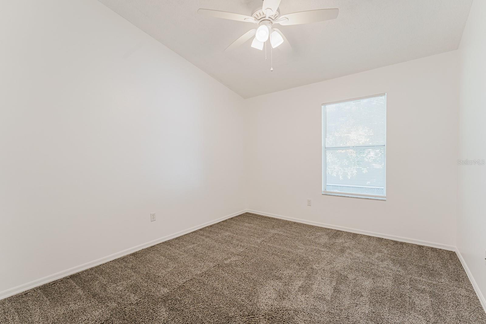 Image 23 of 26 For 5990 Scotchwood Glen 104