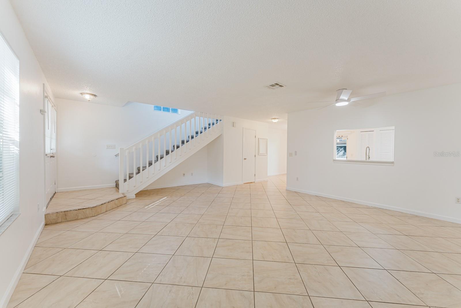 Image 5 of 26 For 5990 Scotchwood Glen 104