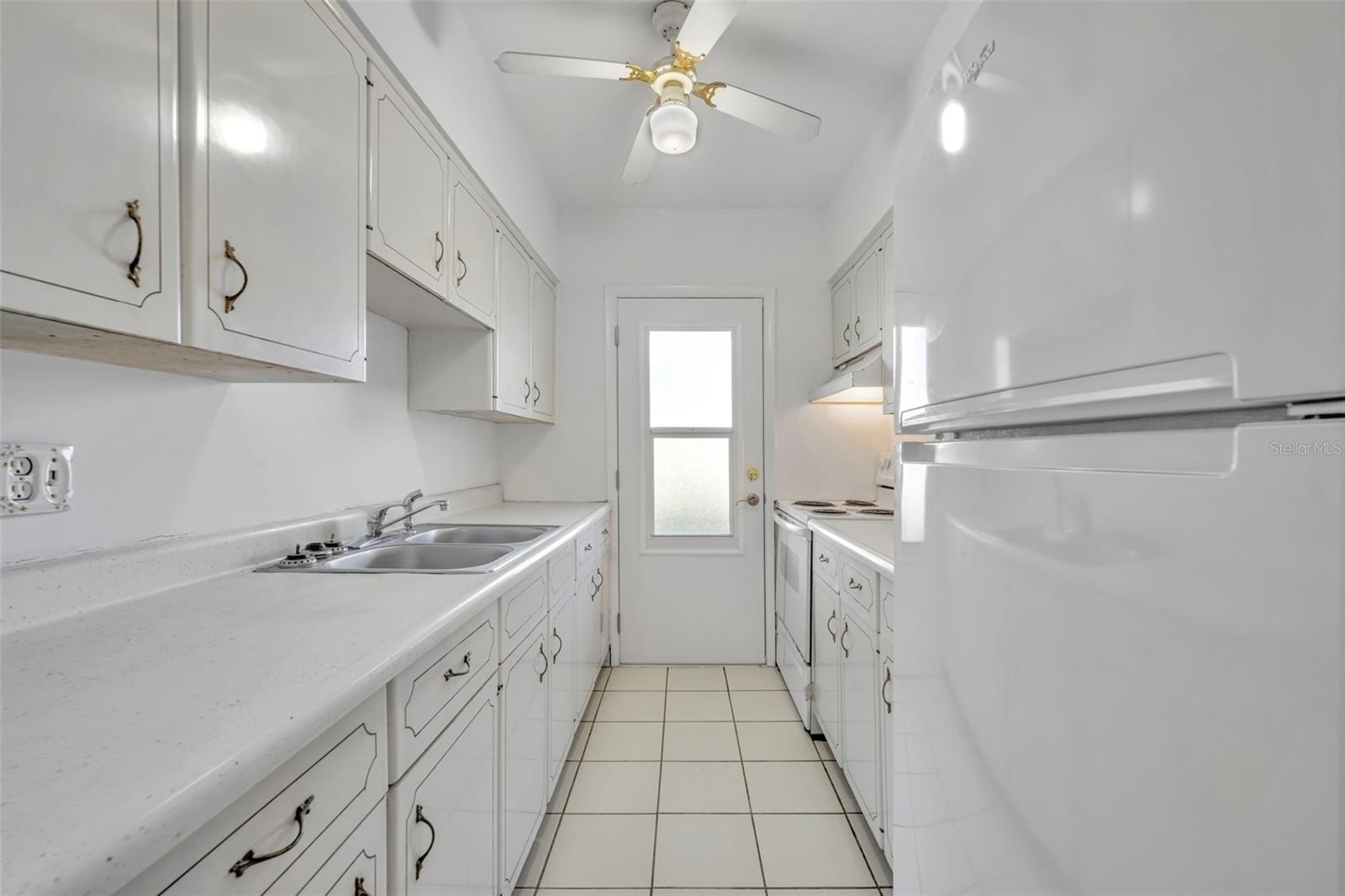 Image 5 of 15 For 1140 Orlando Avenue A5