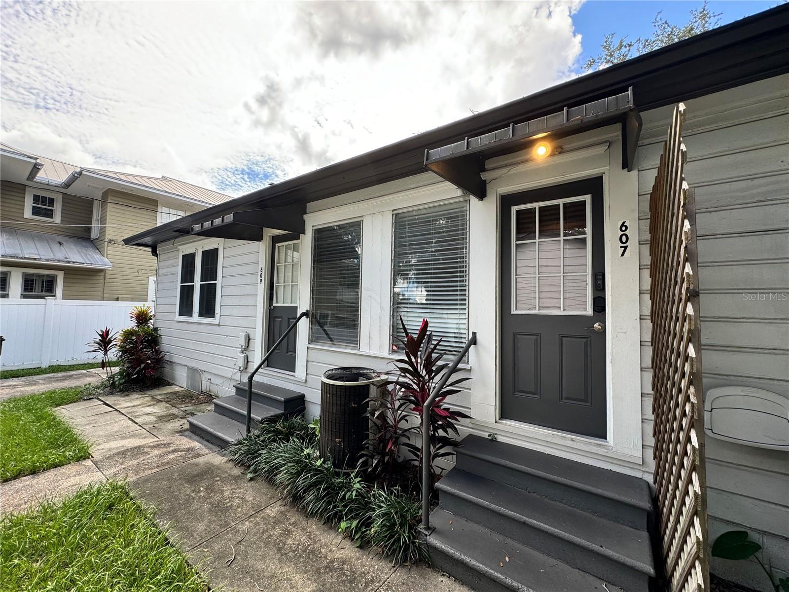 Image 13 of 16 For 607 Harwood Street 607