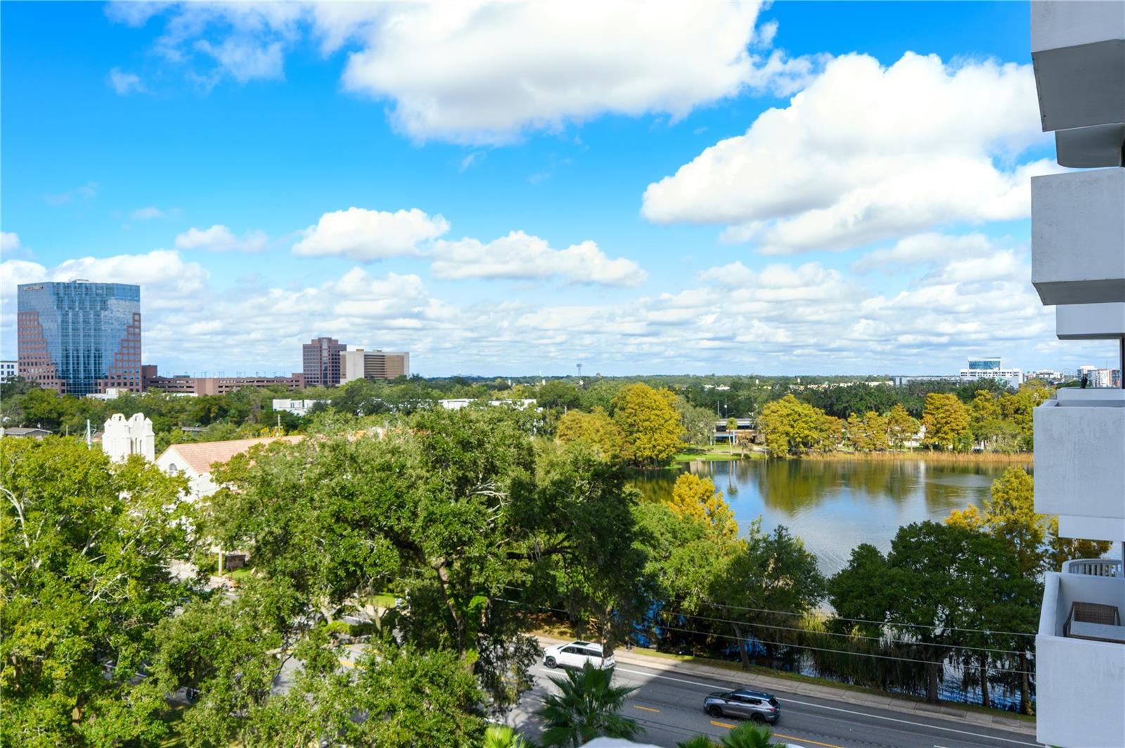 Image 25 of 32 For 400 Colonial Drive 602