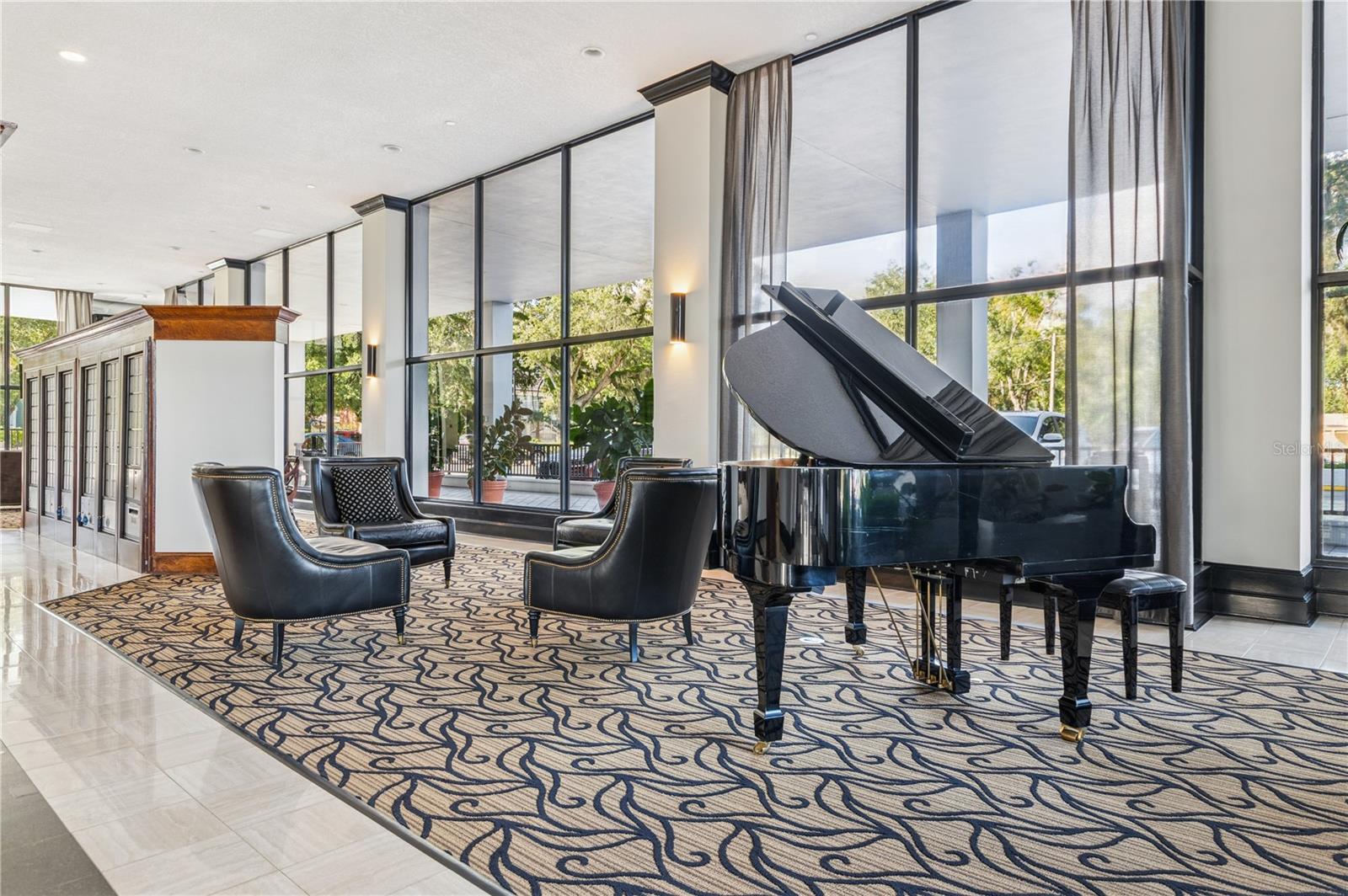 Image 3 of 32 For 400 Colonial Drive 602