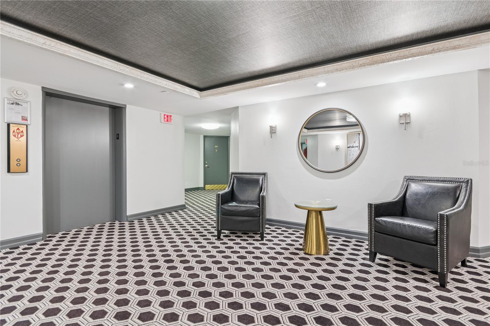 Image 5 of 32 For 400 Colonial Drive 602