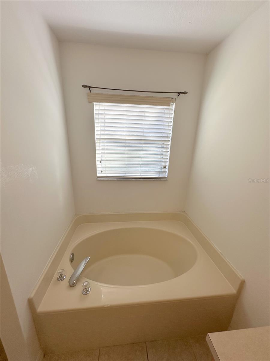 Image 18 of 34 For 8438 Lainie Lane