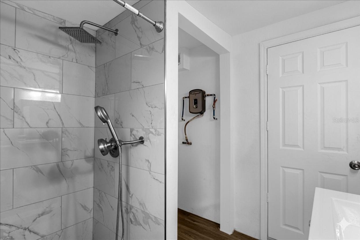 Image 15 of 19 For 2413 Marlboro Street