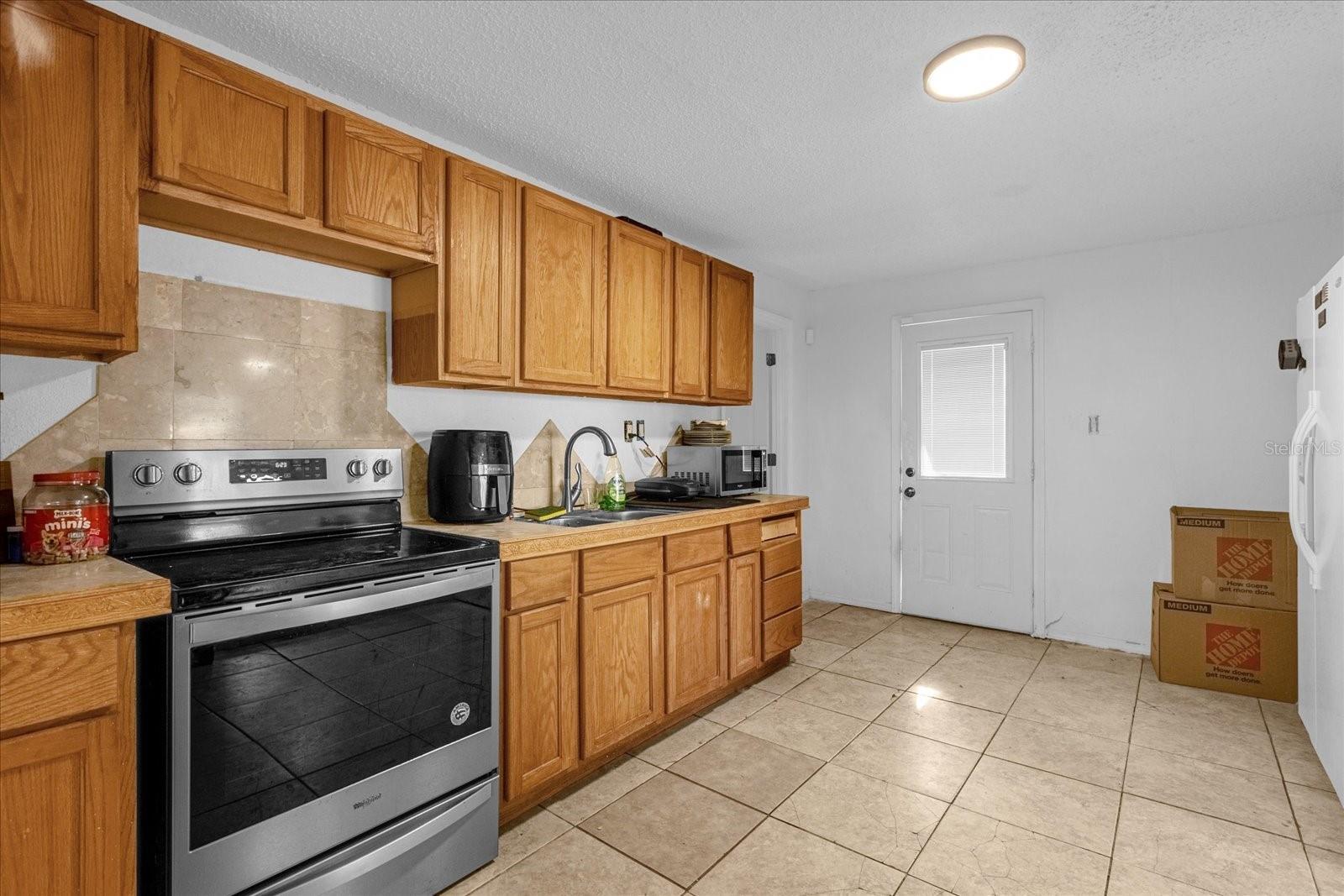 Image 6 of 19 For 2413 Marlboro Street