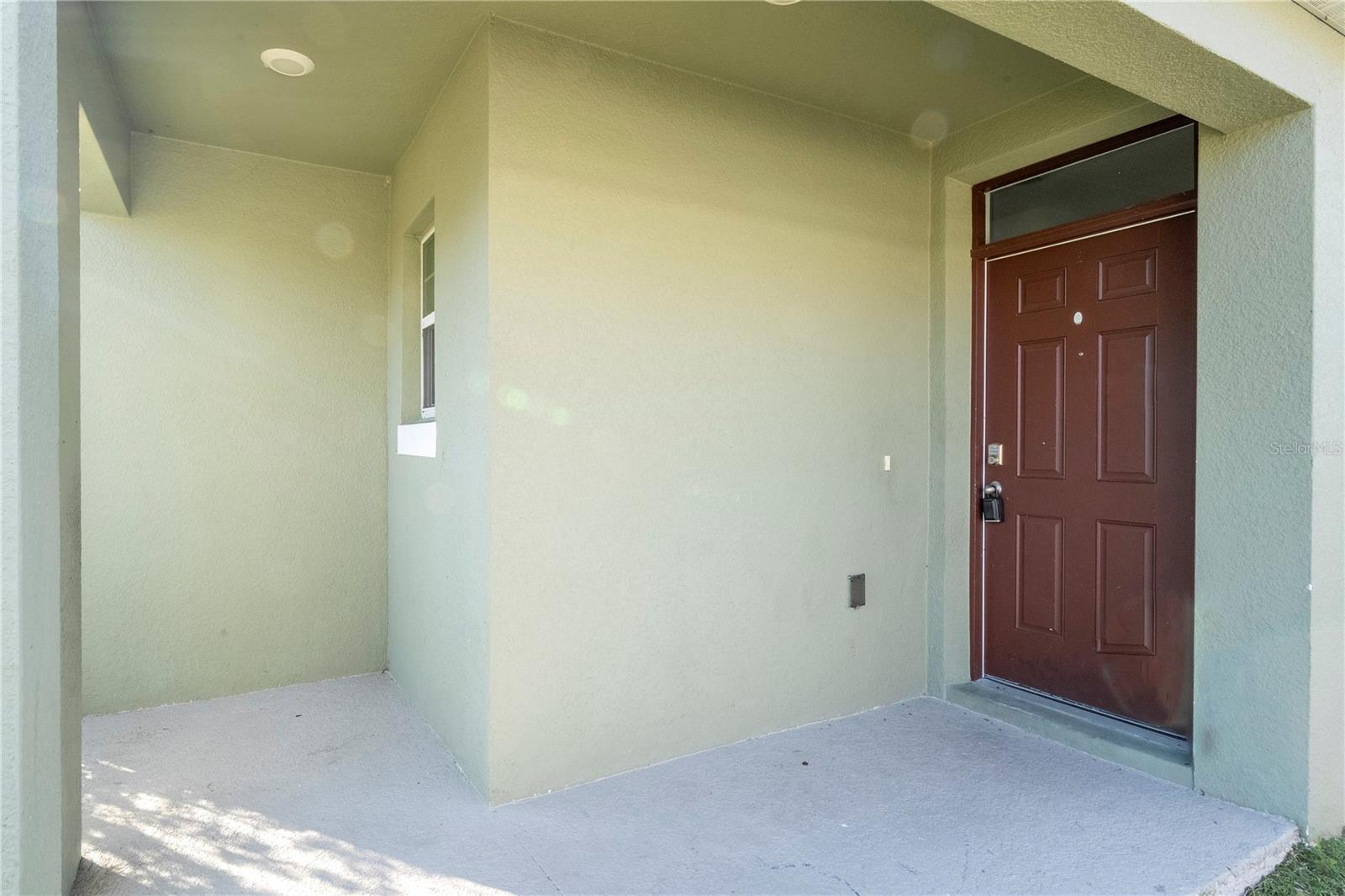 Image 16 of 83 For 2132 Desert Rose Drive