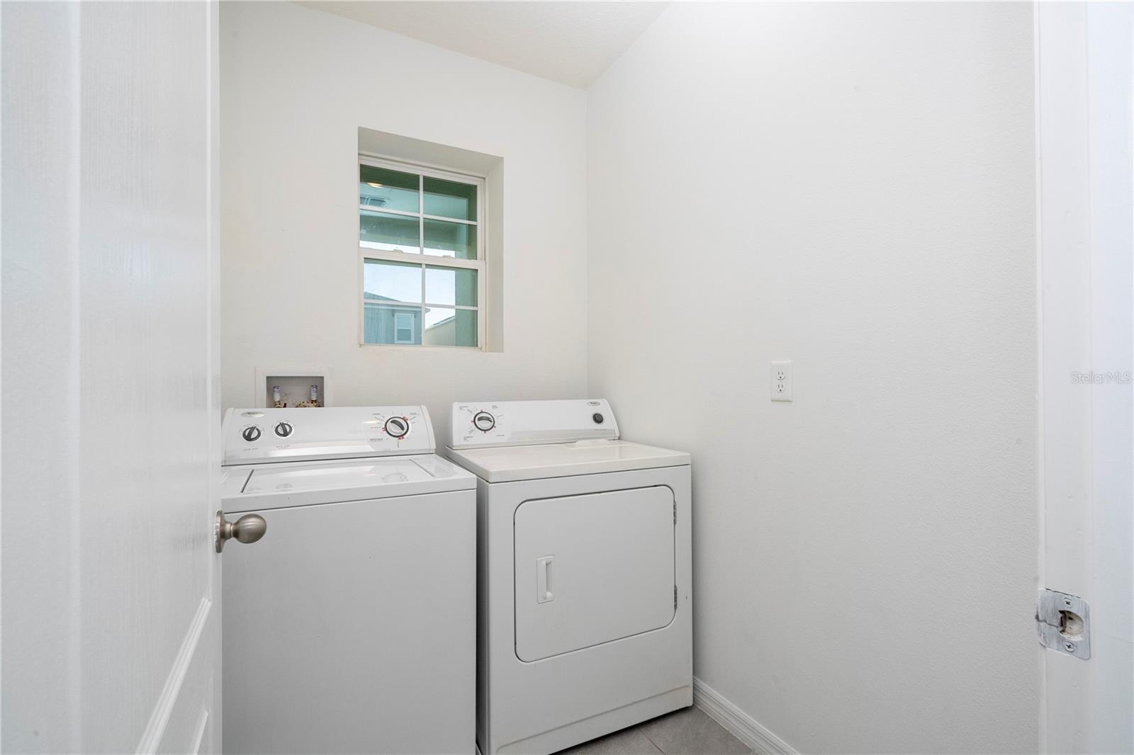 Image 20 of 83 For 2132 Desert Rose Drive