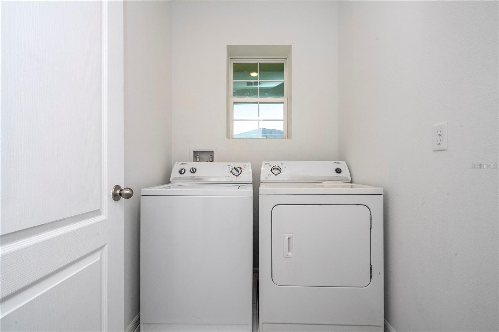 Image 21 of 83 For 2132 Desert Rose Drive