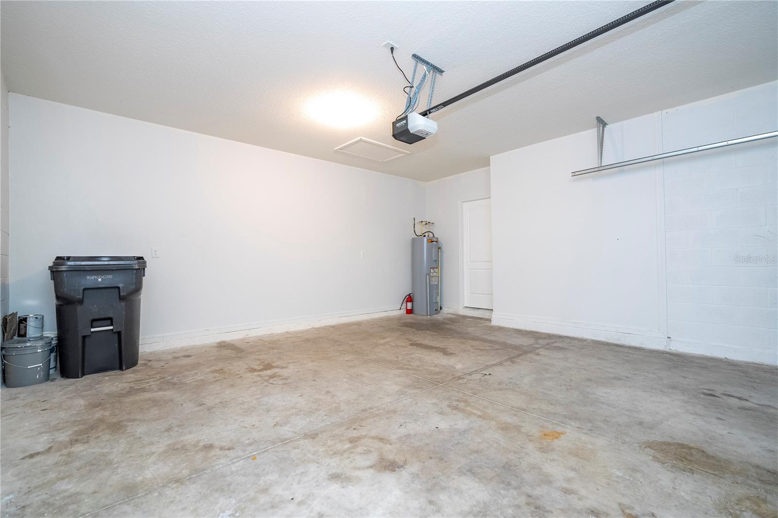 Image 24 of 83 For 2132 Desert Rose Drive