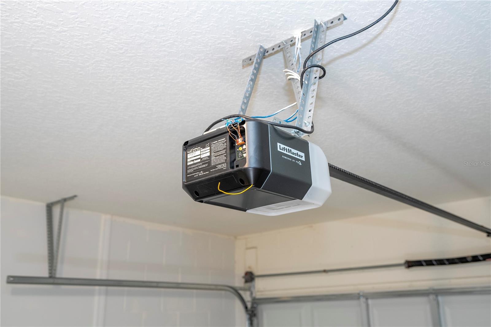 Image 25 of 83 For 2132 Desert Rose Drive