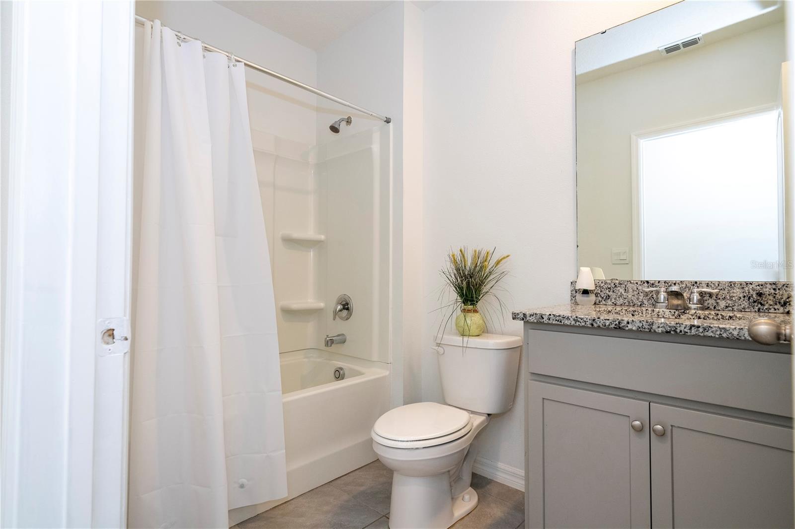 Image 29 of 83 For 2132 Desert Rose Drive