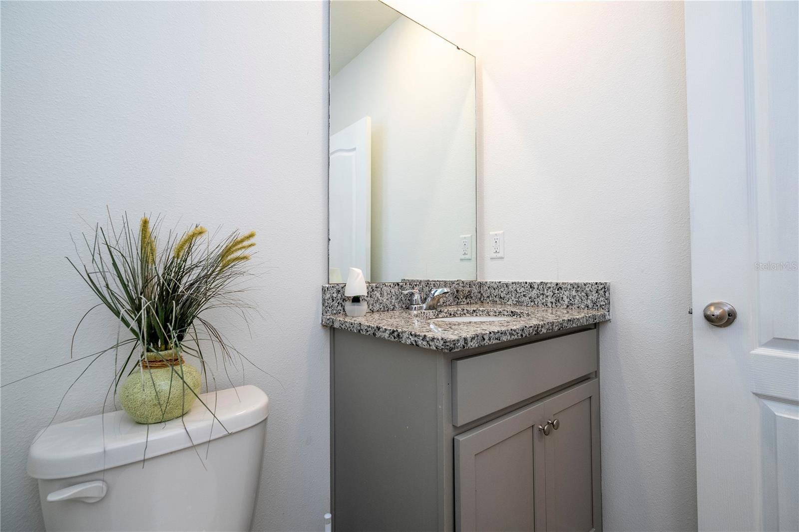 Image 31 of 83 For 2132 Desert Rose Drive