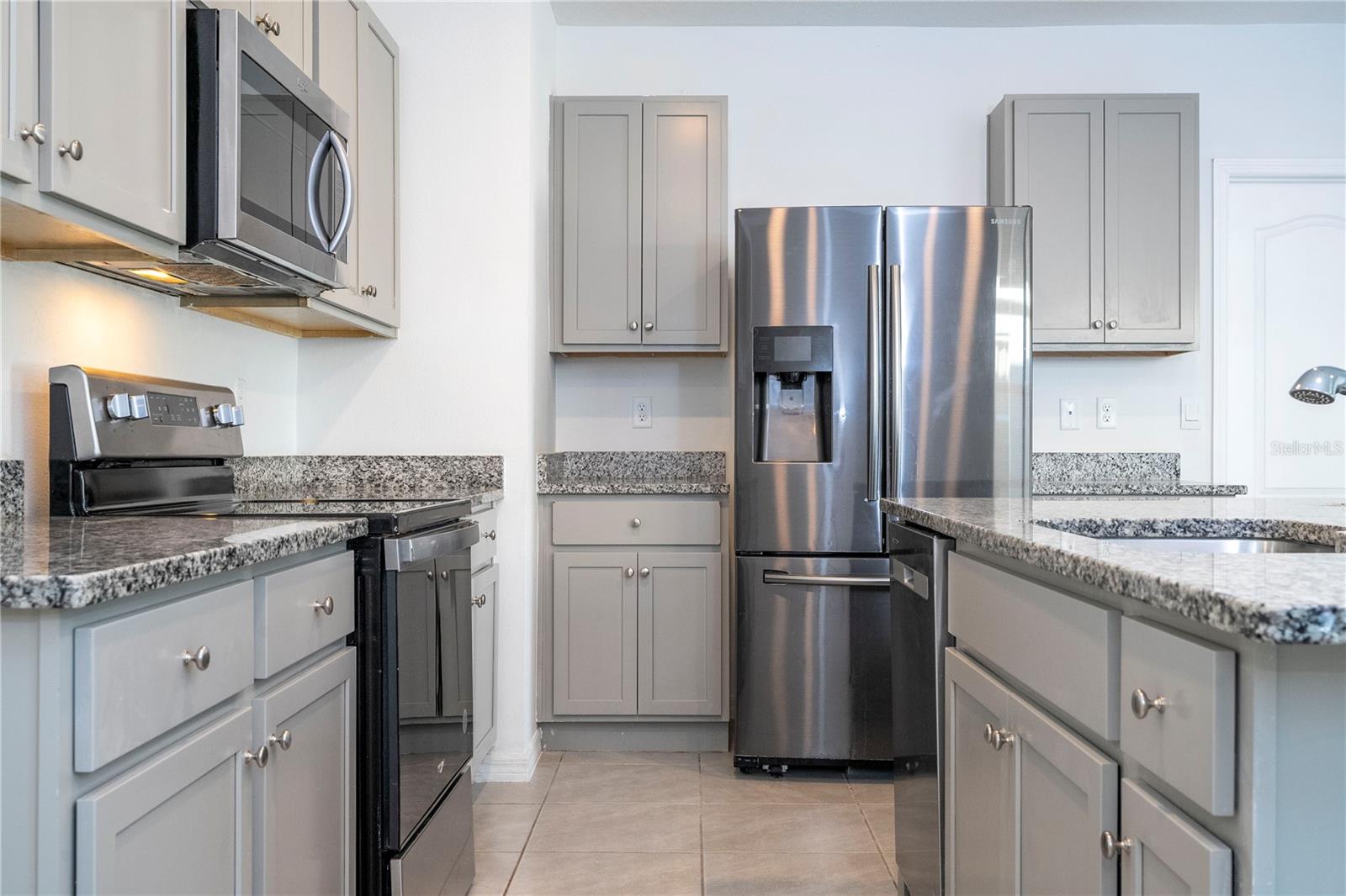 Image 38 of 83 For 2132 Desert Rose Drive