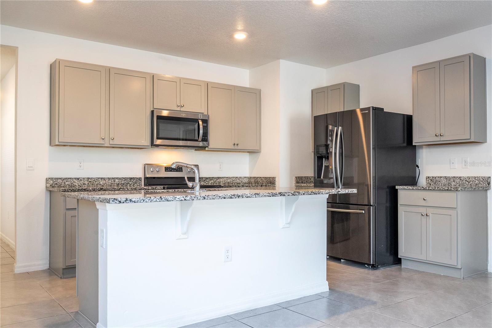 Image 40 of 83 For 2132 Desert Rose Drive