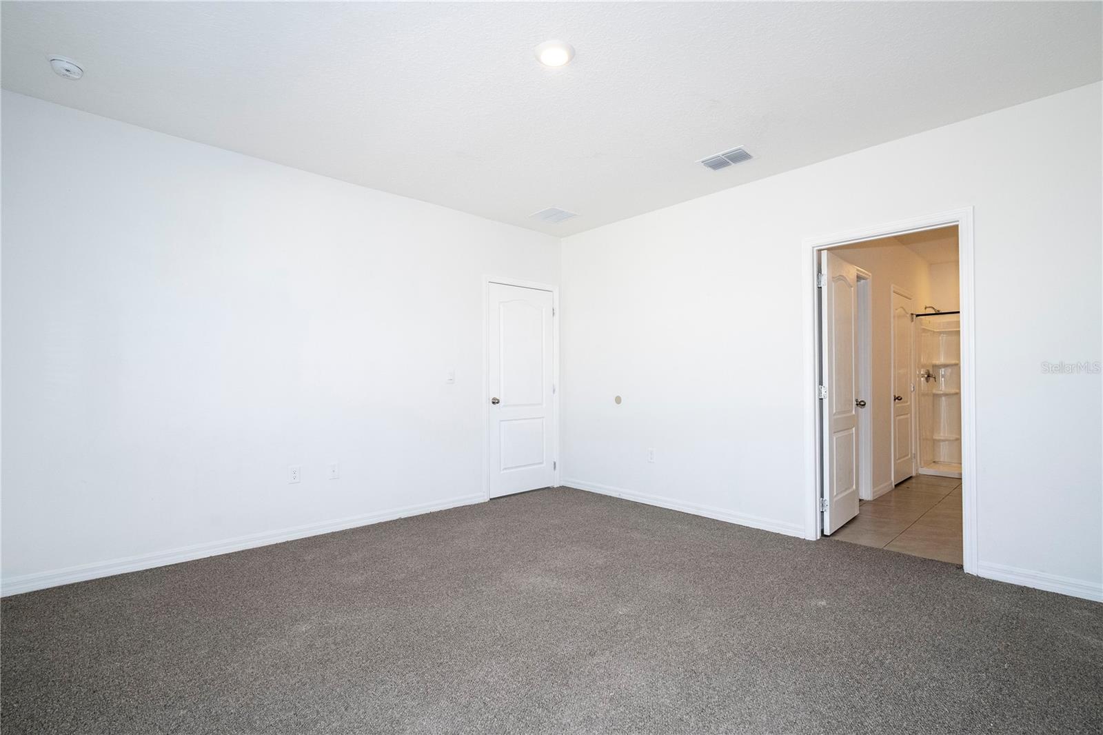 Image 59 of 83 For 2132 Desert Rose Drive